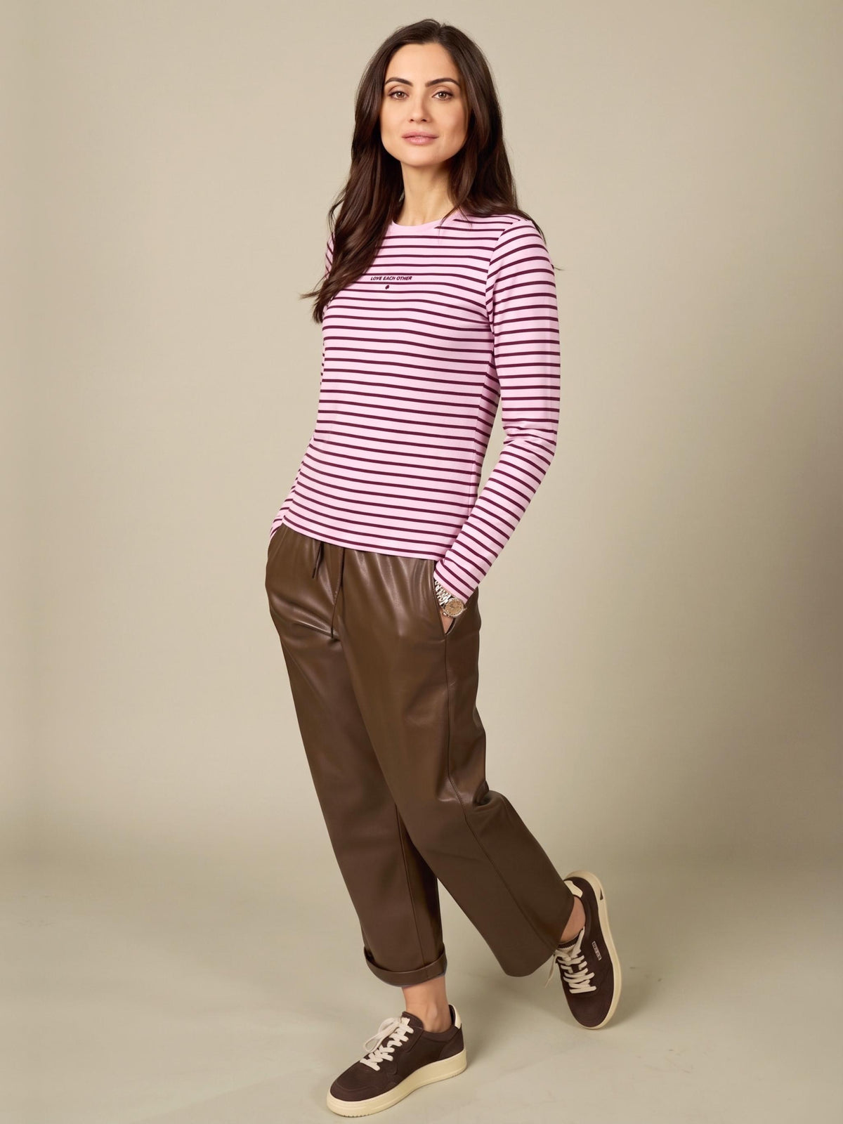 Damen Langarmshirt gestreift mit Flockprint – PaulaC