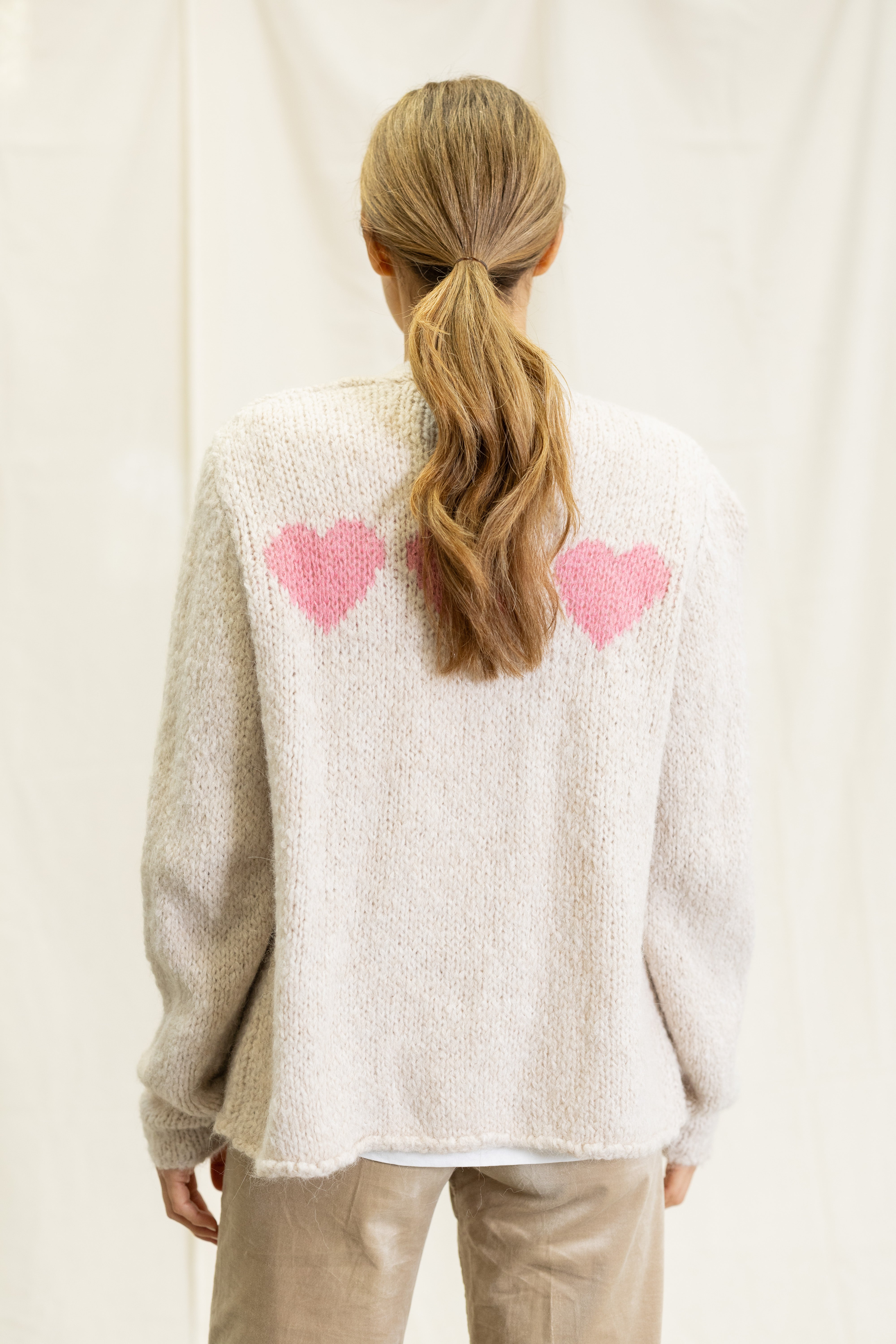 Strickjacke "drei Herzen" offen