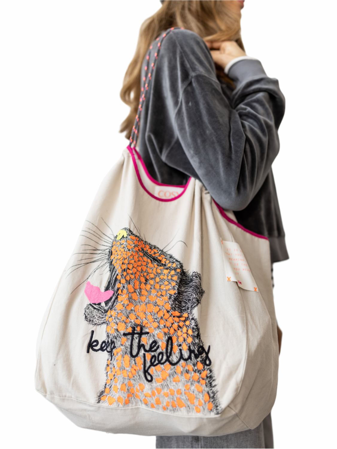 Shopper with embroidery