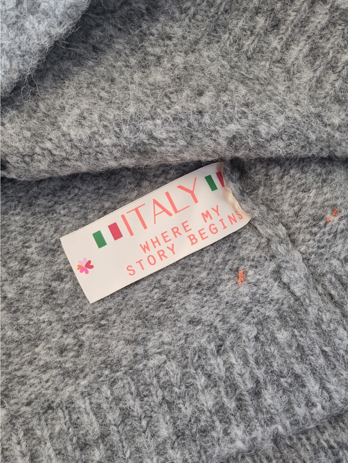 Star-patterned knitted sweater