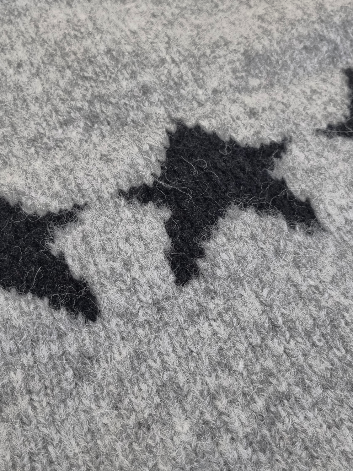 Damenstrickjacke mit Reißverschluss und Sternmotiv - AlisaC