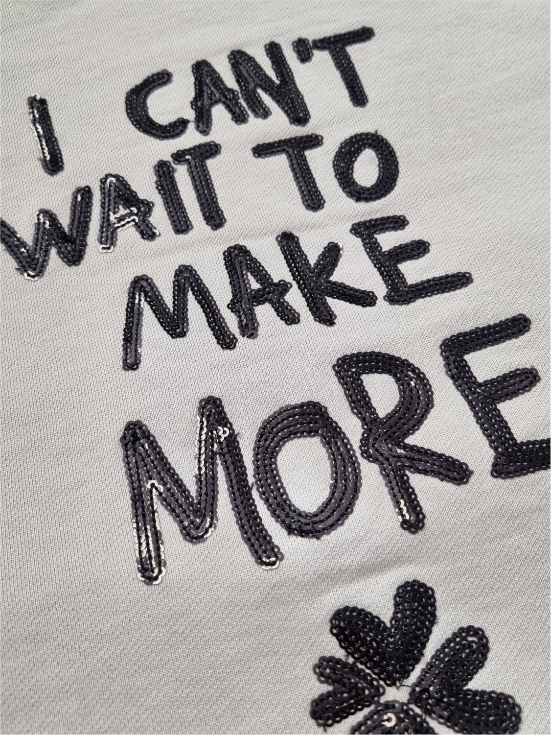 Hoodie mit Stickerei Memories - SimonaC