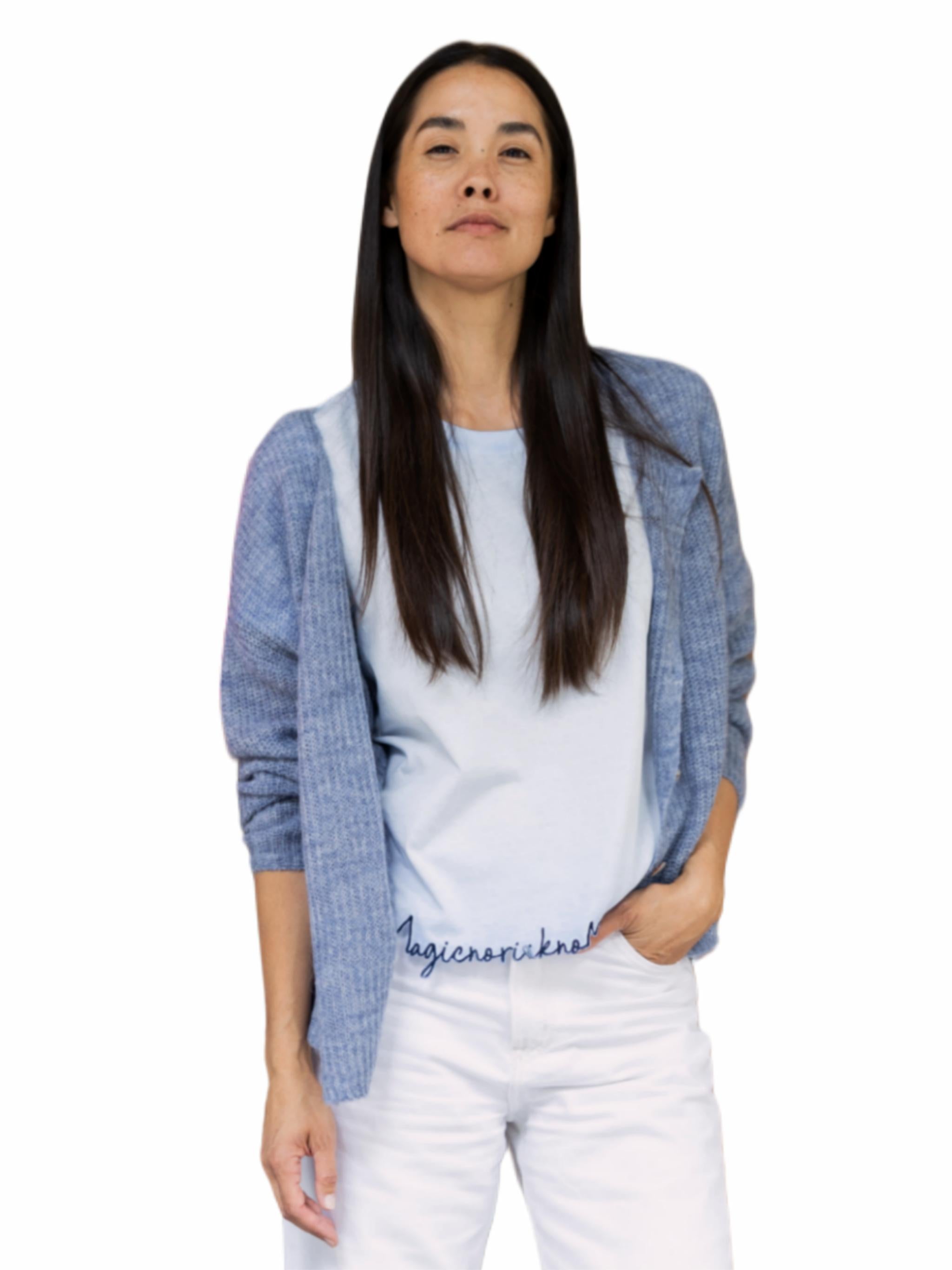 Lightweight cardigan with heart flower