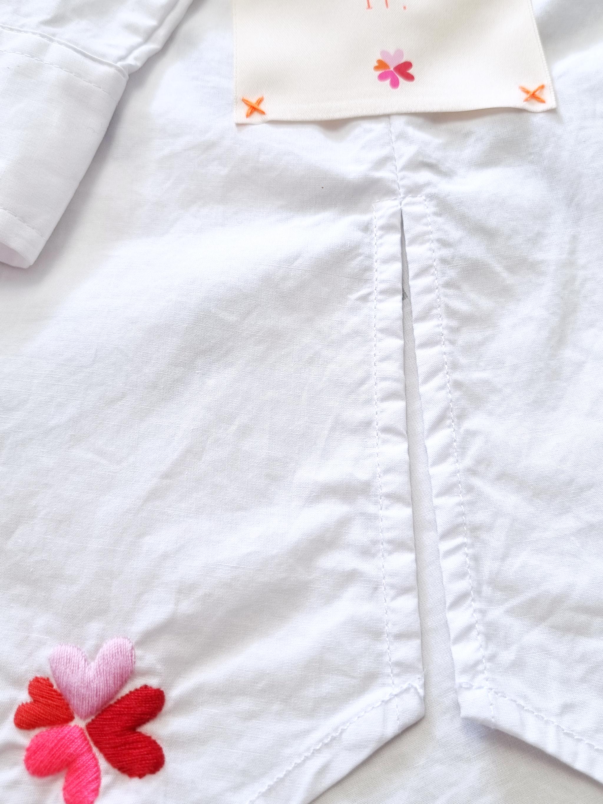 Damen Bluse mit Statement Flockprint - GesaC