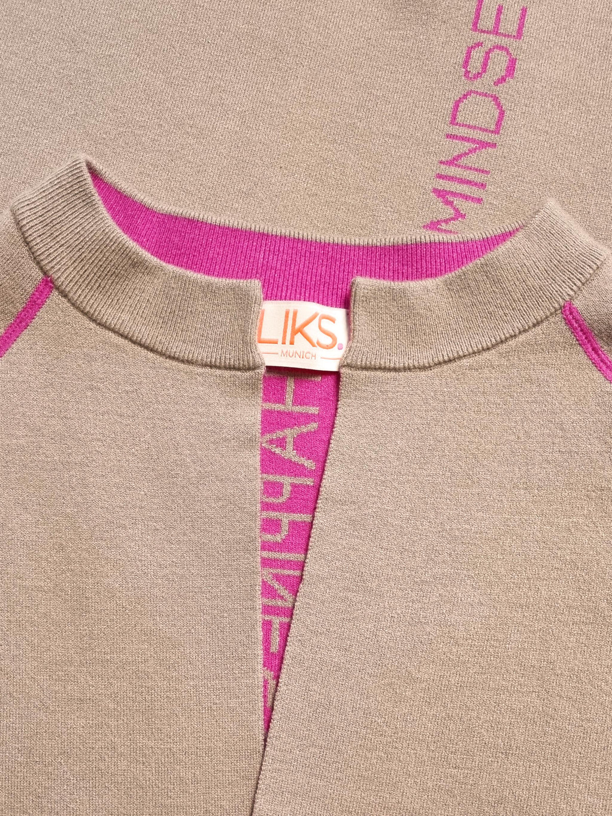 Damen Strickjacke mit Blumenjacquard & Rückenprint – DianaC