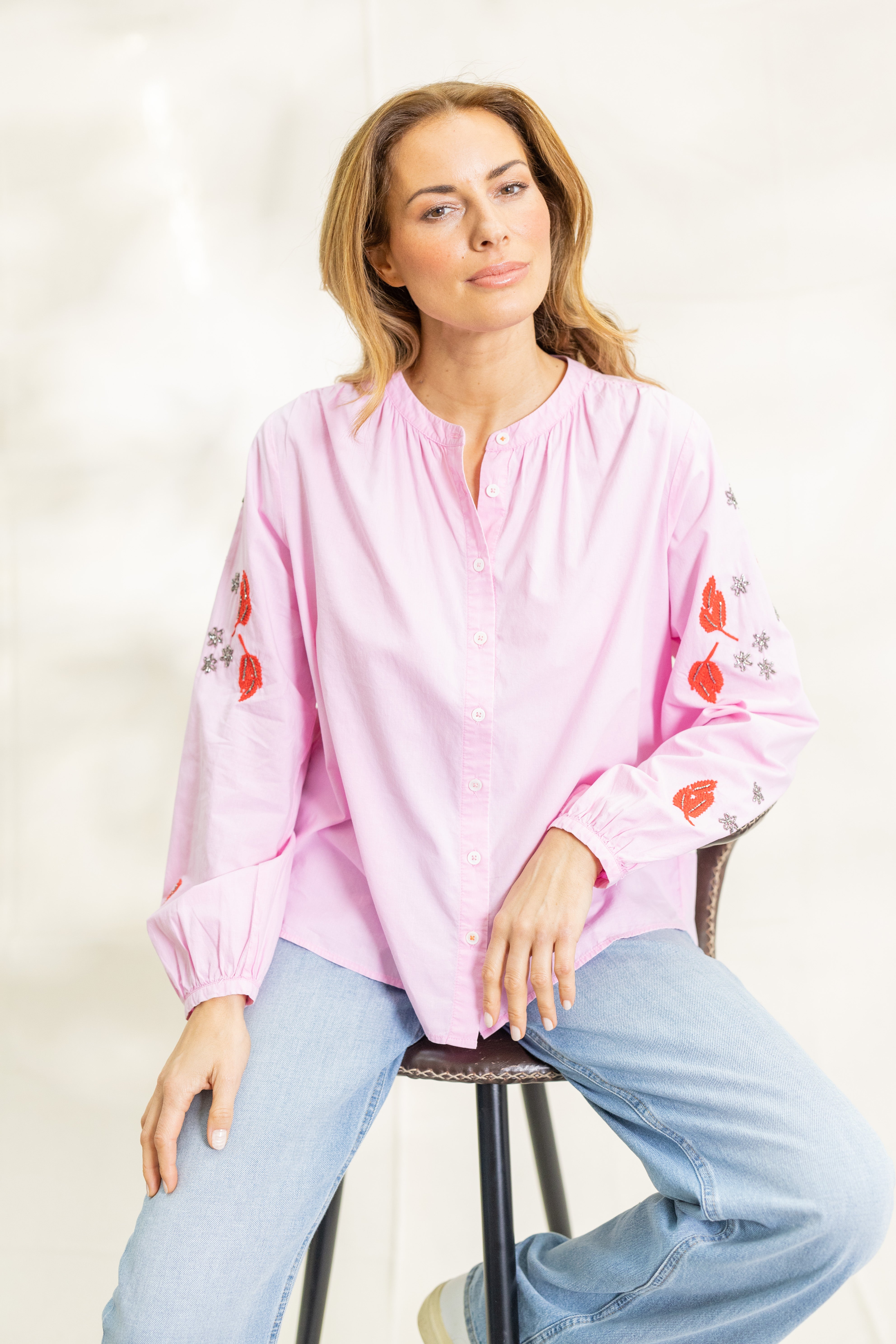 Bluse "Flowers" mit Stickerei