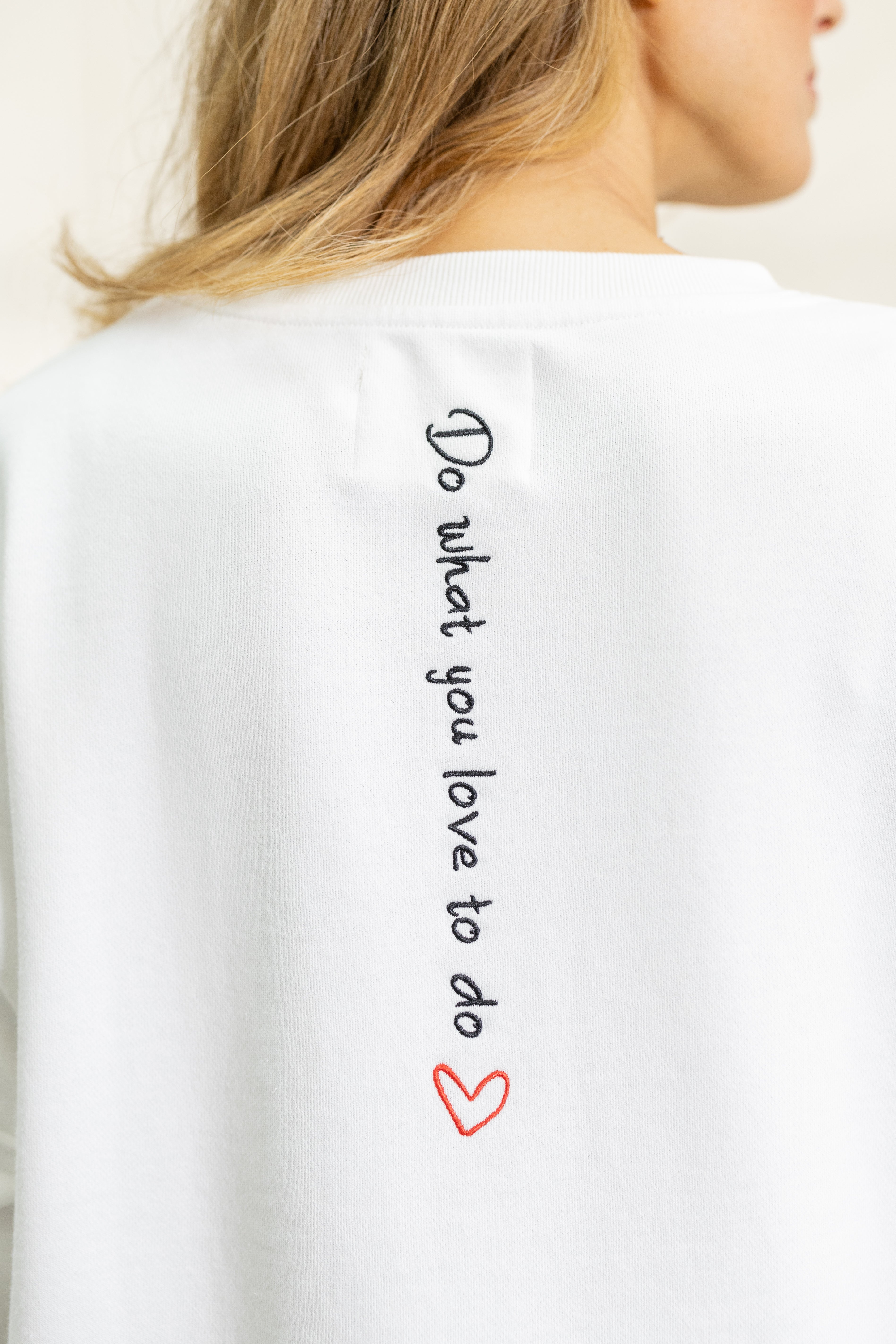 Sweatpulli "Do what you love to do"