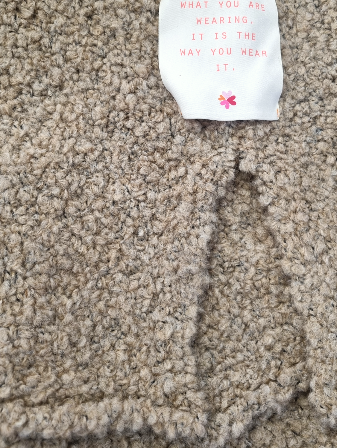 Weste Teddy mit Kapuze "keep the feeling"