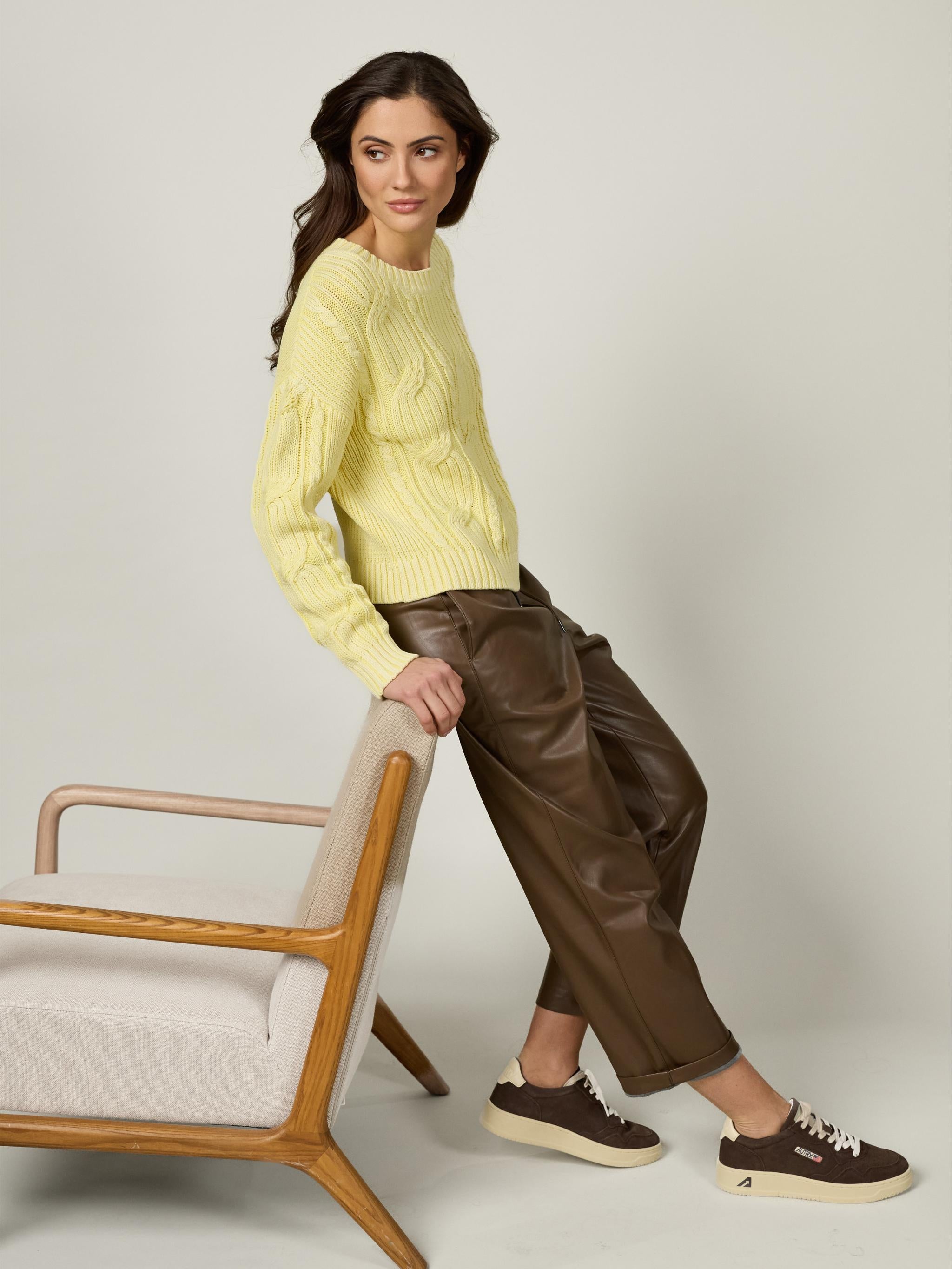 Damen Strickpullover aus Zopfmuster mit Stickerei aus Baumwolle - DoroC