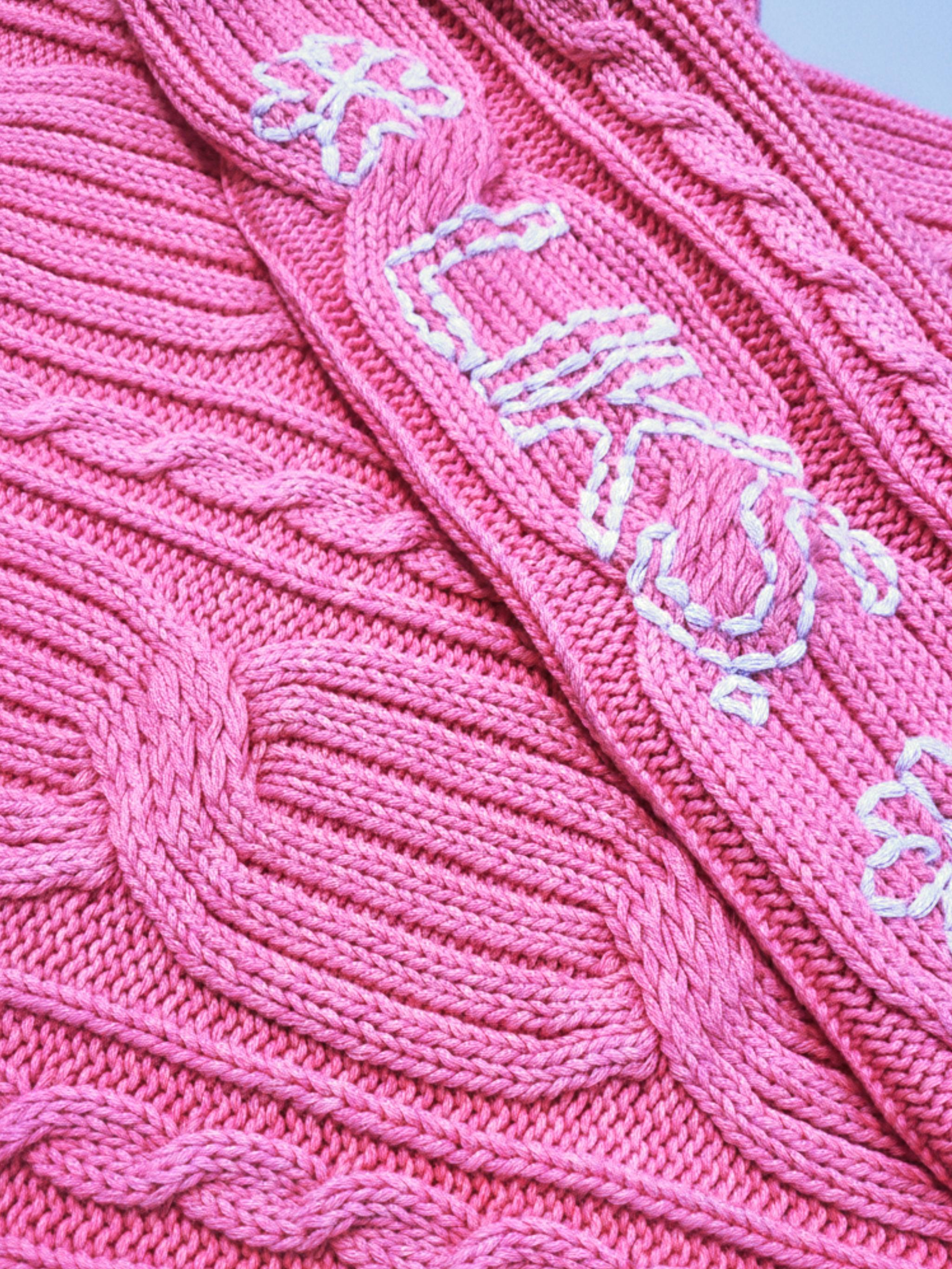 Damen Strickpullover aus Zopfmuster mit Stickerei aus Baumwolle - DoroC