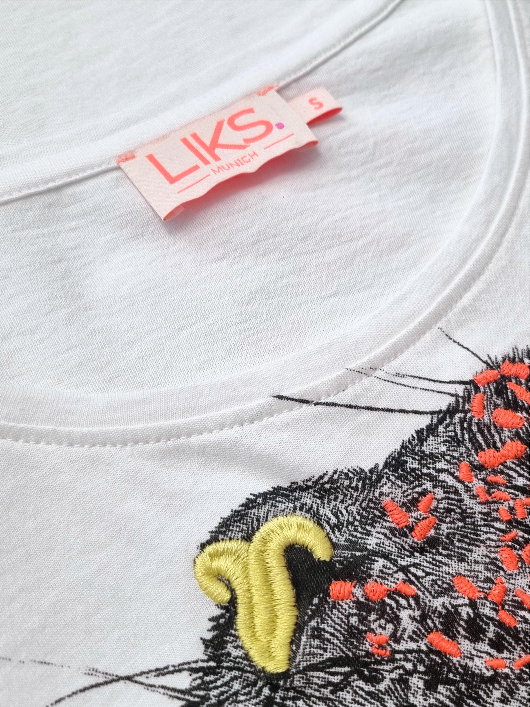 T-shirt with embroidery Keep the Feeling