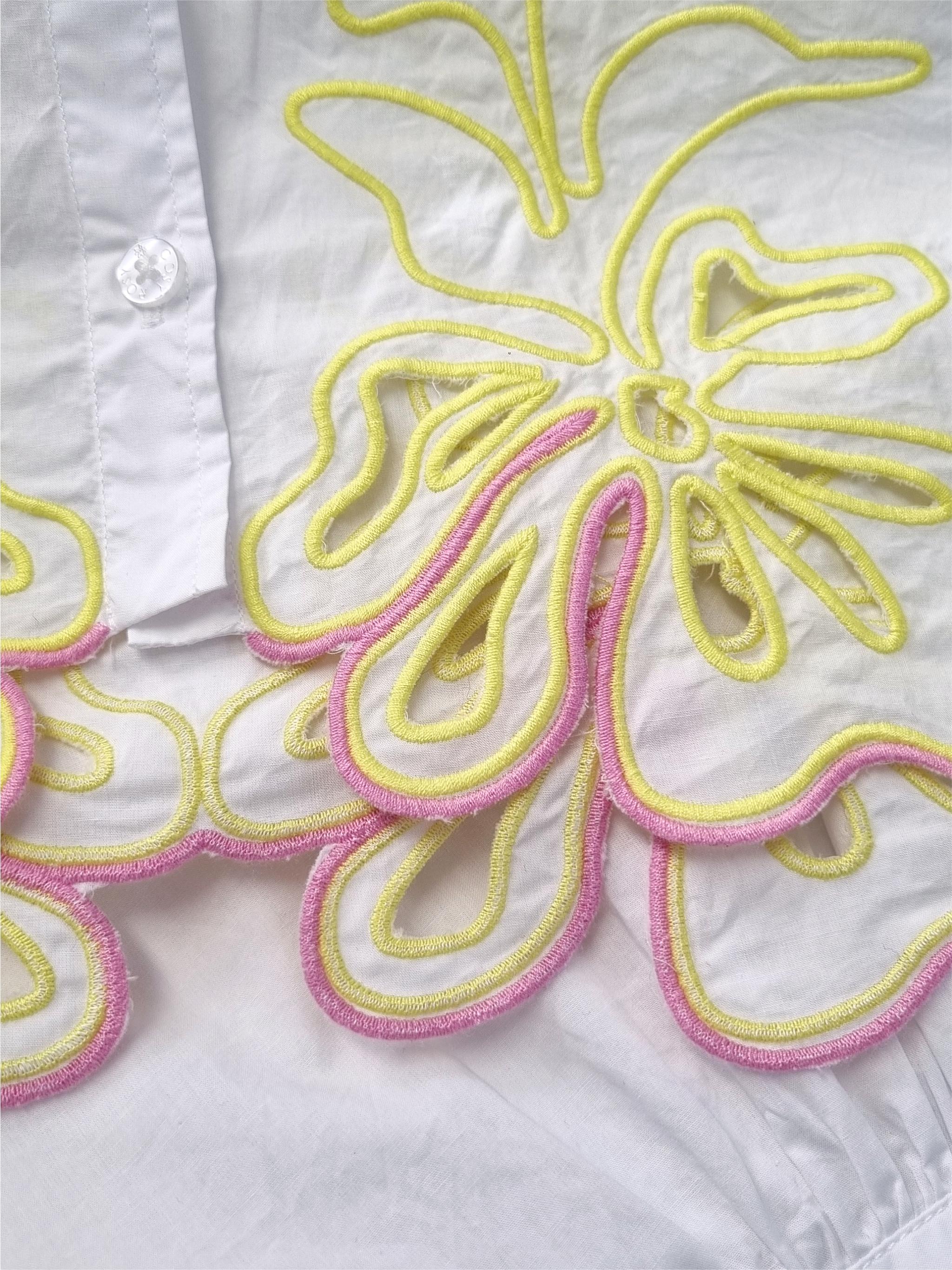 Blouse with embroidery