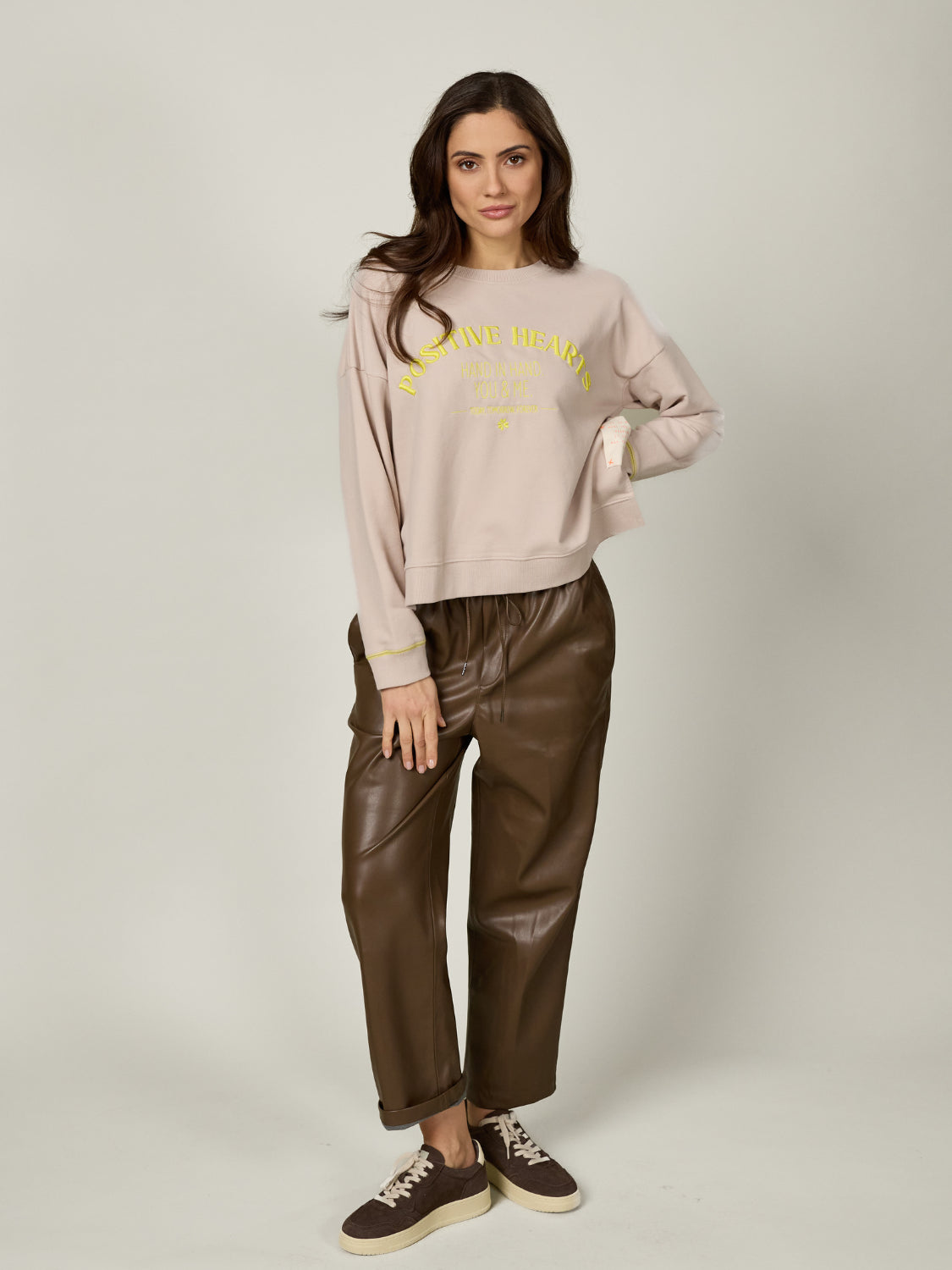 Damen Sweatshirt mit Stickerei Positiv Hearts - SelinaC