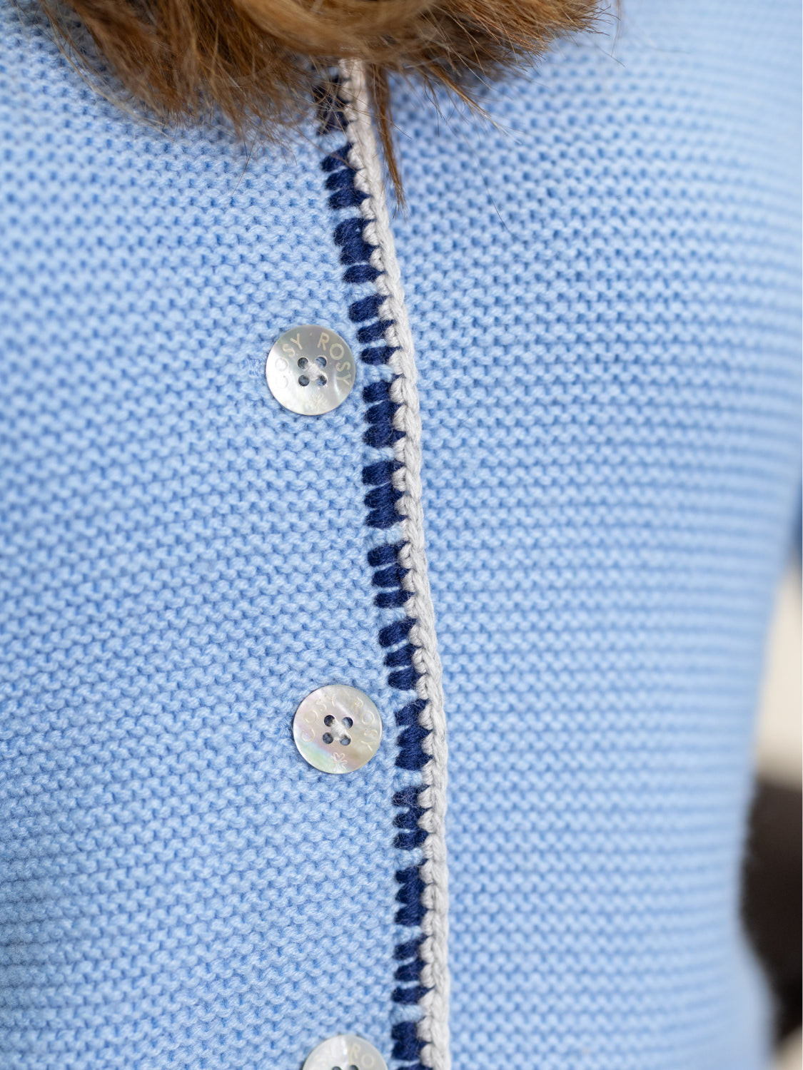 Cardigan with hood and heart flower embroidery