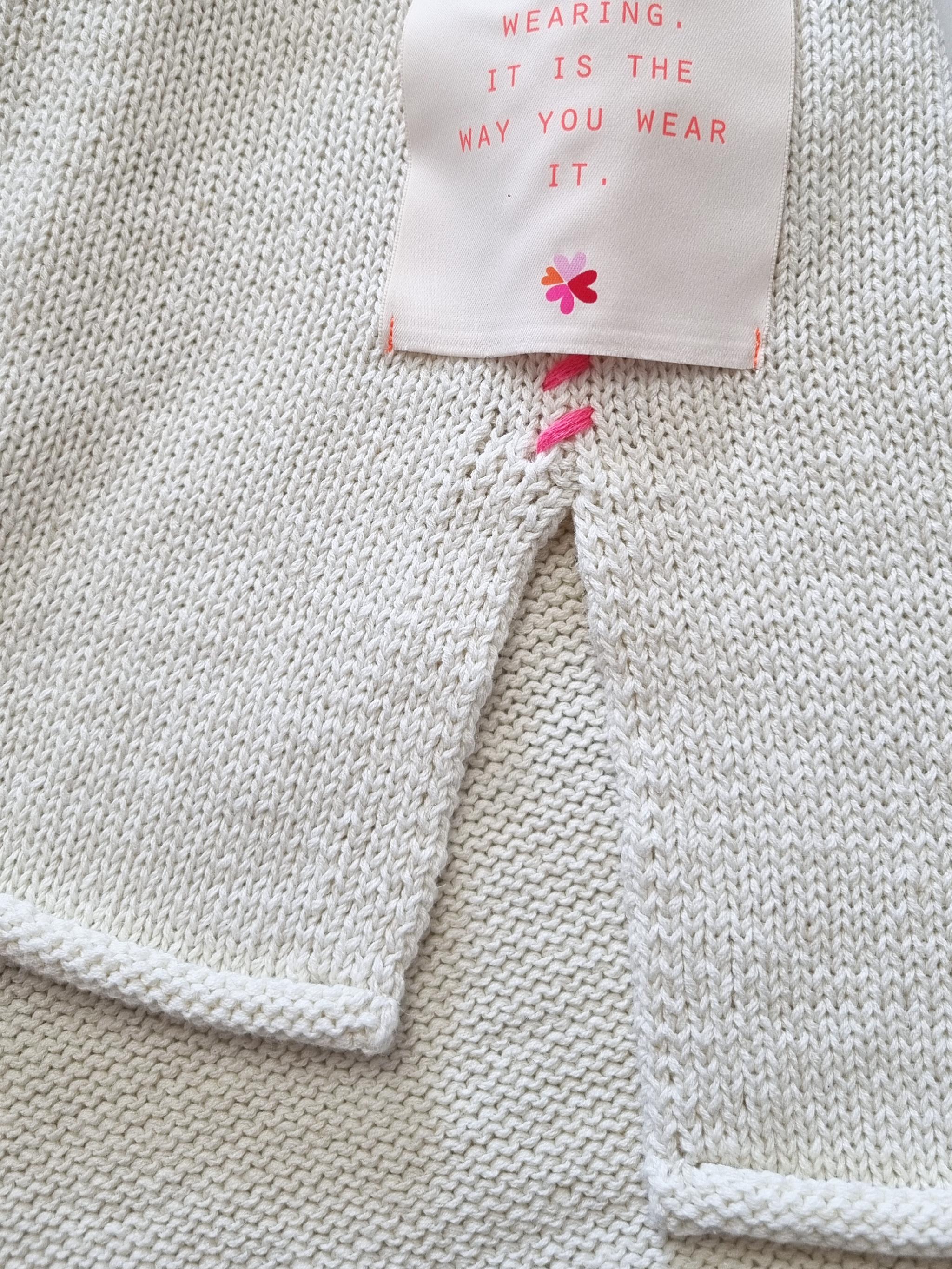 Stricktop mit Statement Flockprint
