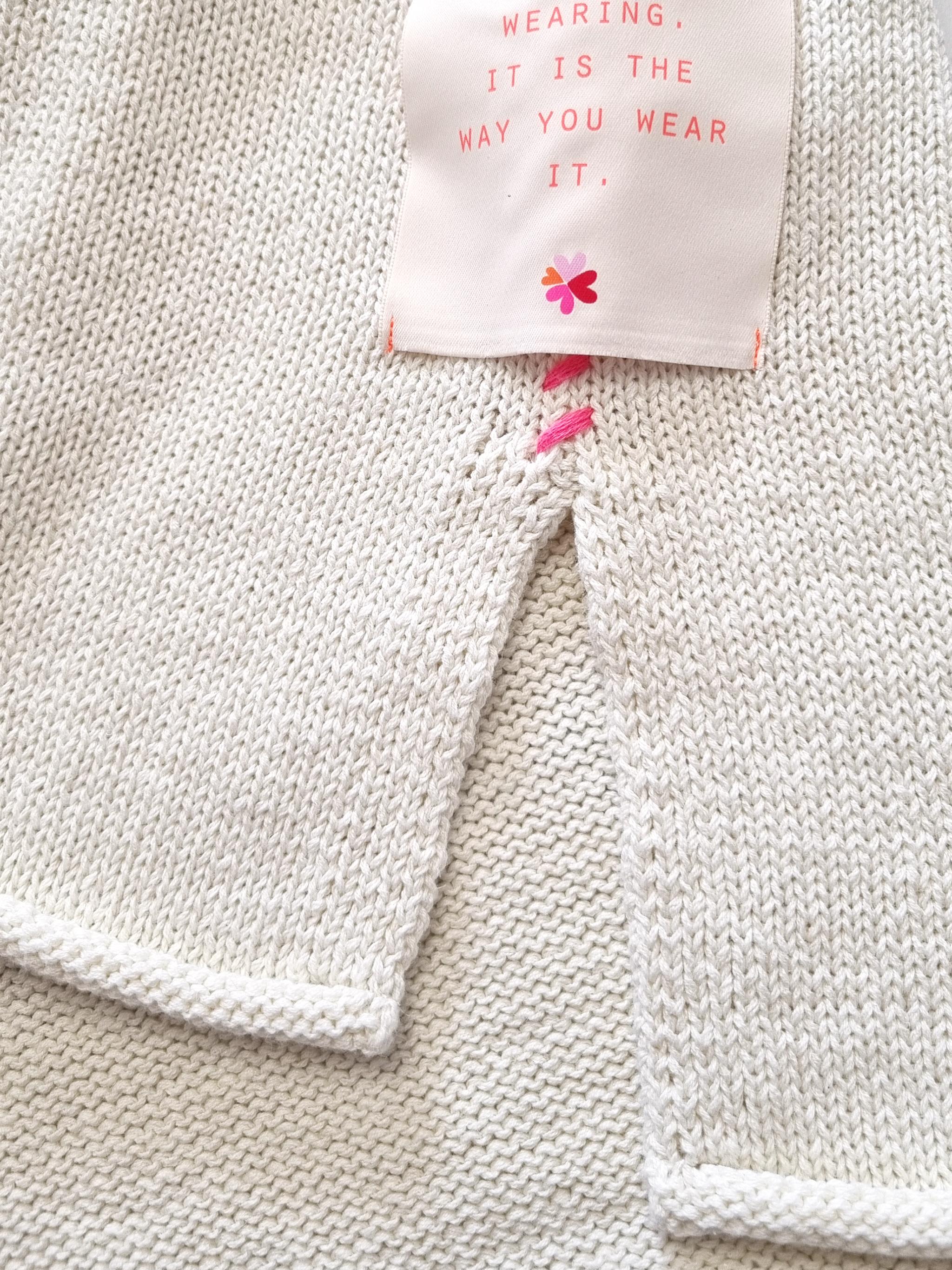 Damen Stricktop aus Baumwolle Leinen mit farbigem Flockprint - AuriC