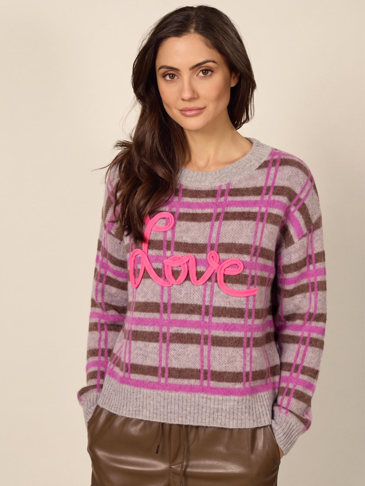 Damen Strickpullover im Karo Jacquard mit "Love" patch aus Woll-Alpaka Mischung - DelphineC