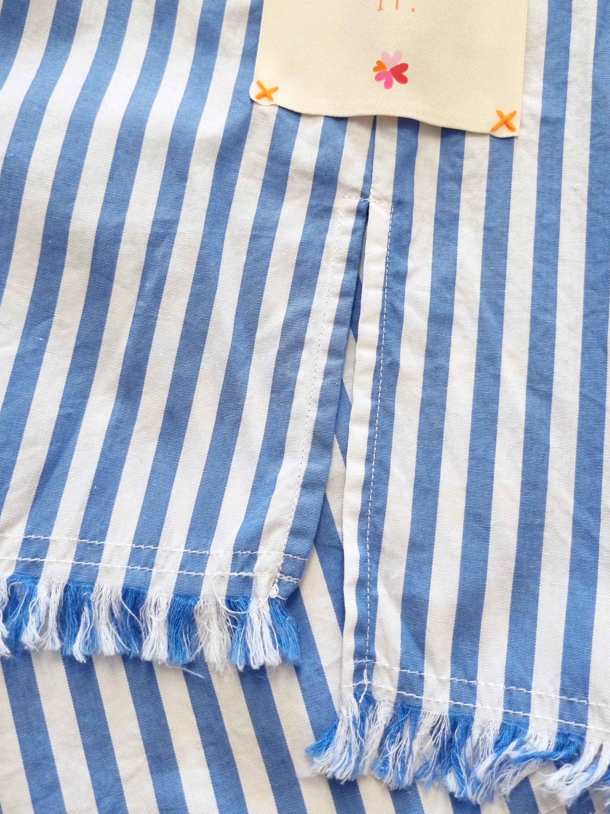 Damen Bluse uni mit gestreift mit Brusttasche, Raffung am Rückenteil aus Baumwolle - GraceC