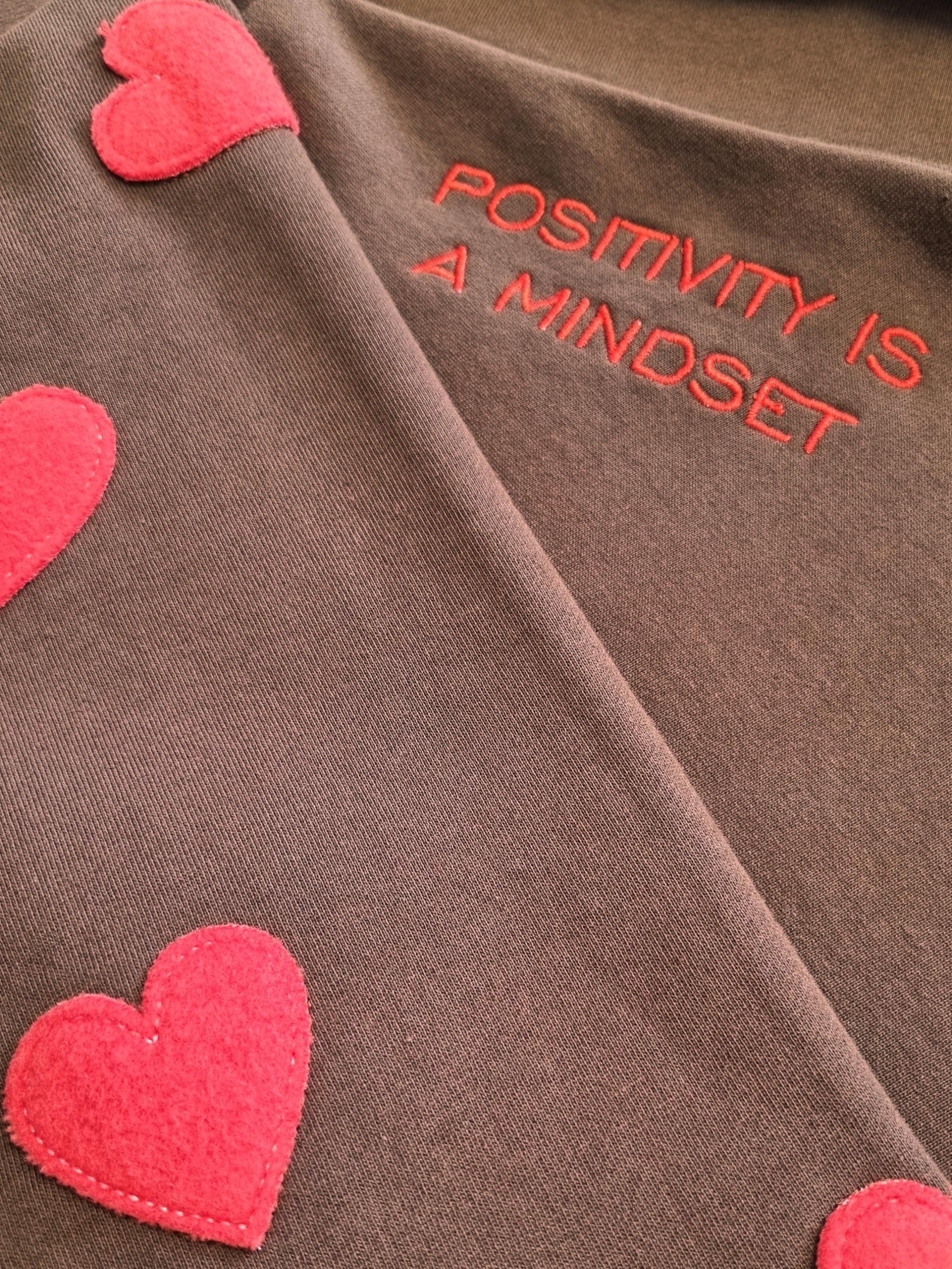 Damen Sweatshirt mit Herzpatches aus Organic Cotton - SummerC